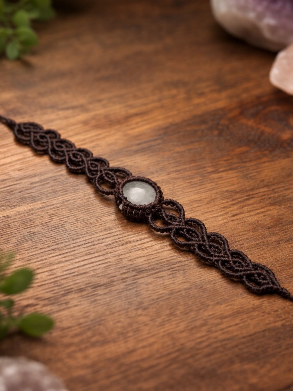 Bergkristall Makramee Armband – Klarheit & pure Energie